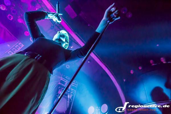 Stylish - Fotos: La Roux live im Mojo Club in Hamburg 